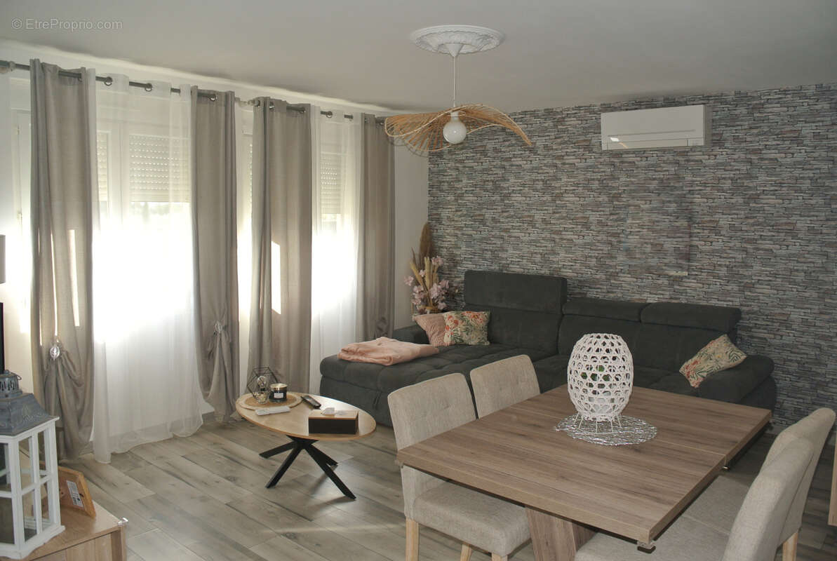 Maison à SAINTE-BAZEILLE