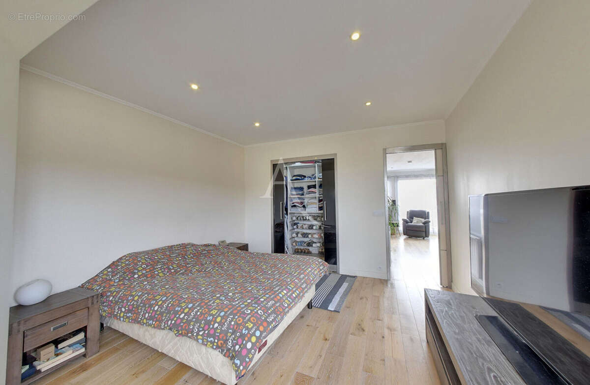 Appartement à OZOIR-LA-FERRIERE