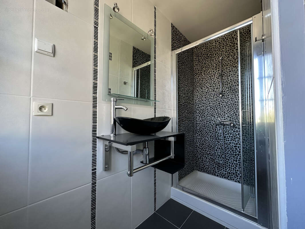 Appartement à BARBEZIEUX-SAINT-HILAIRE