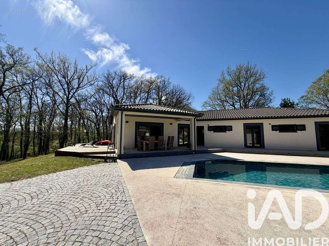 Maison 223 m² à Pechbonnieu  - photo 3