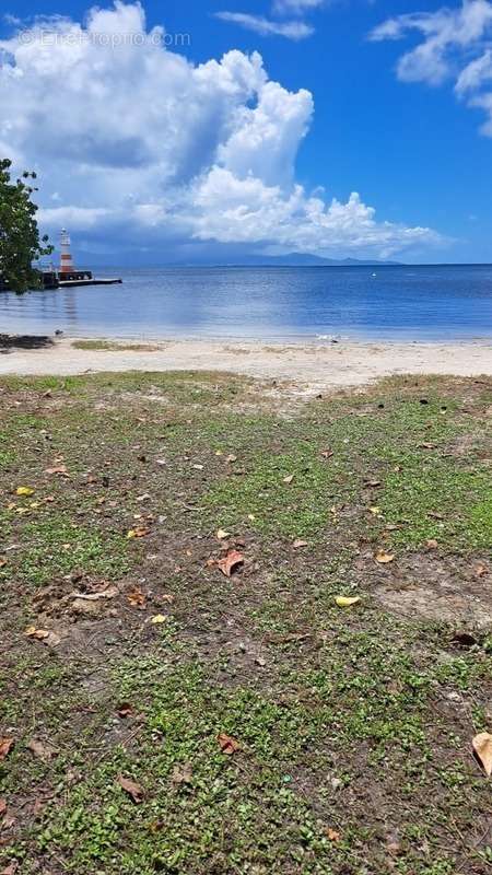 Terrain à PETIT-CANAL