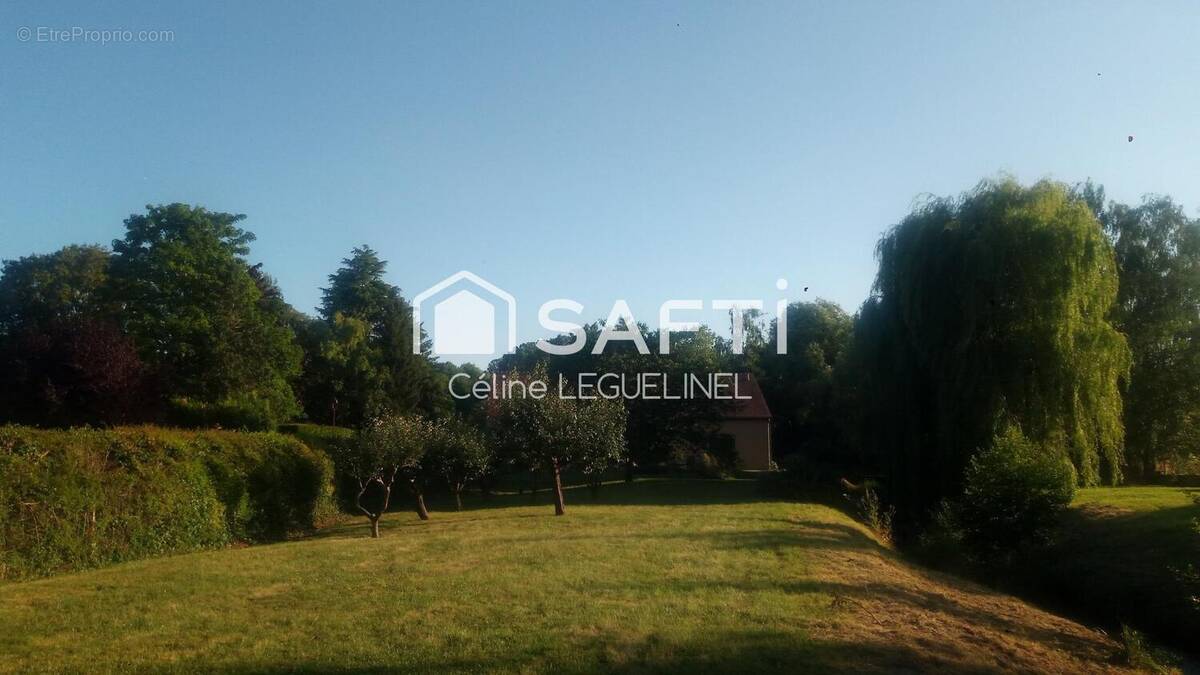 Photo 1 - Terrain à MAULETTE