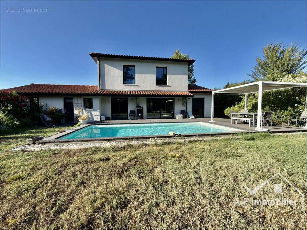 Maison 148 m² à Fontenilles  - photo 2