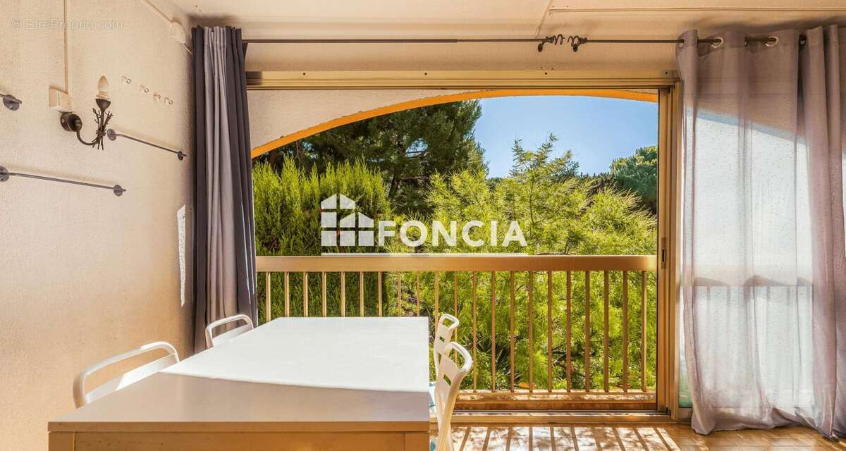 Appartement à SIX-FOURS-LES-PLAGES