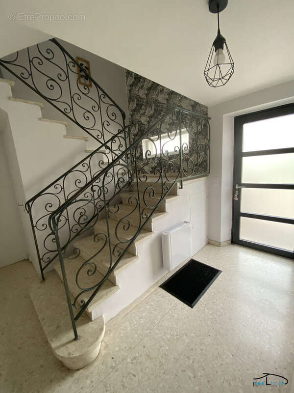 Maison 120 m² à Villefranche-De-Rouergue  - photo 4