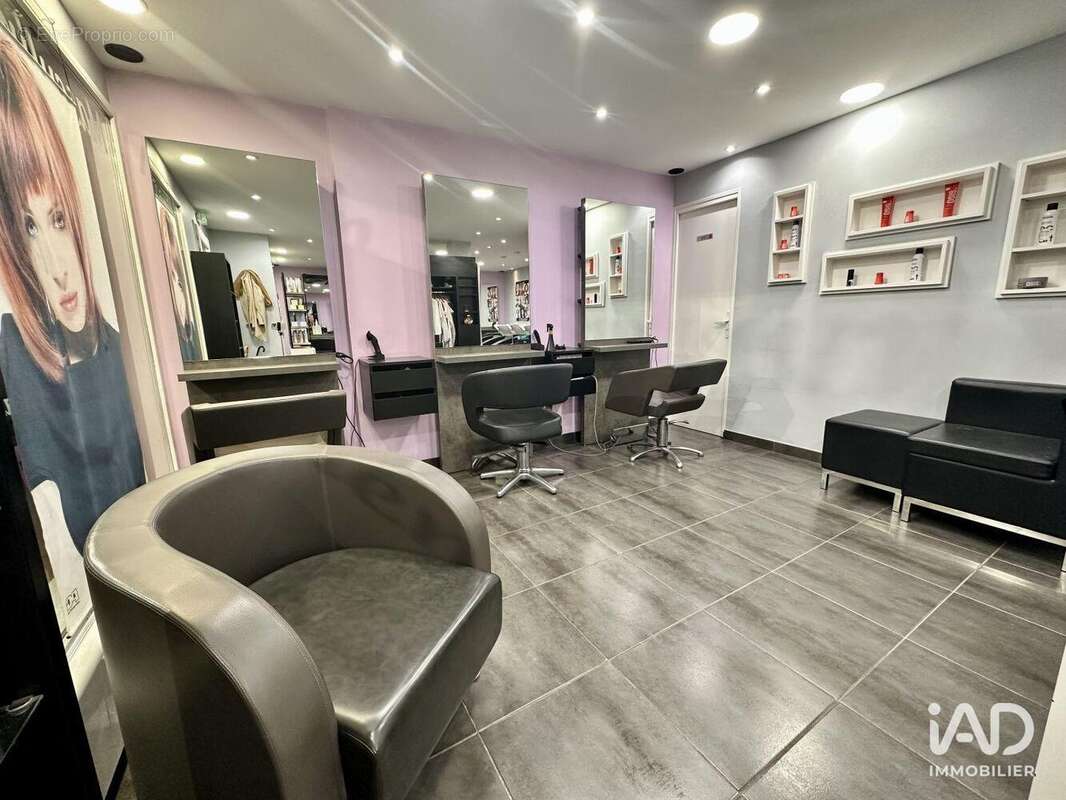 Photo 2 - Commerce à CROISSY-SUR-SEINE