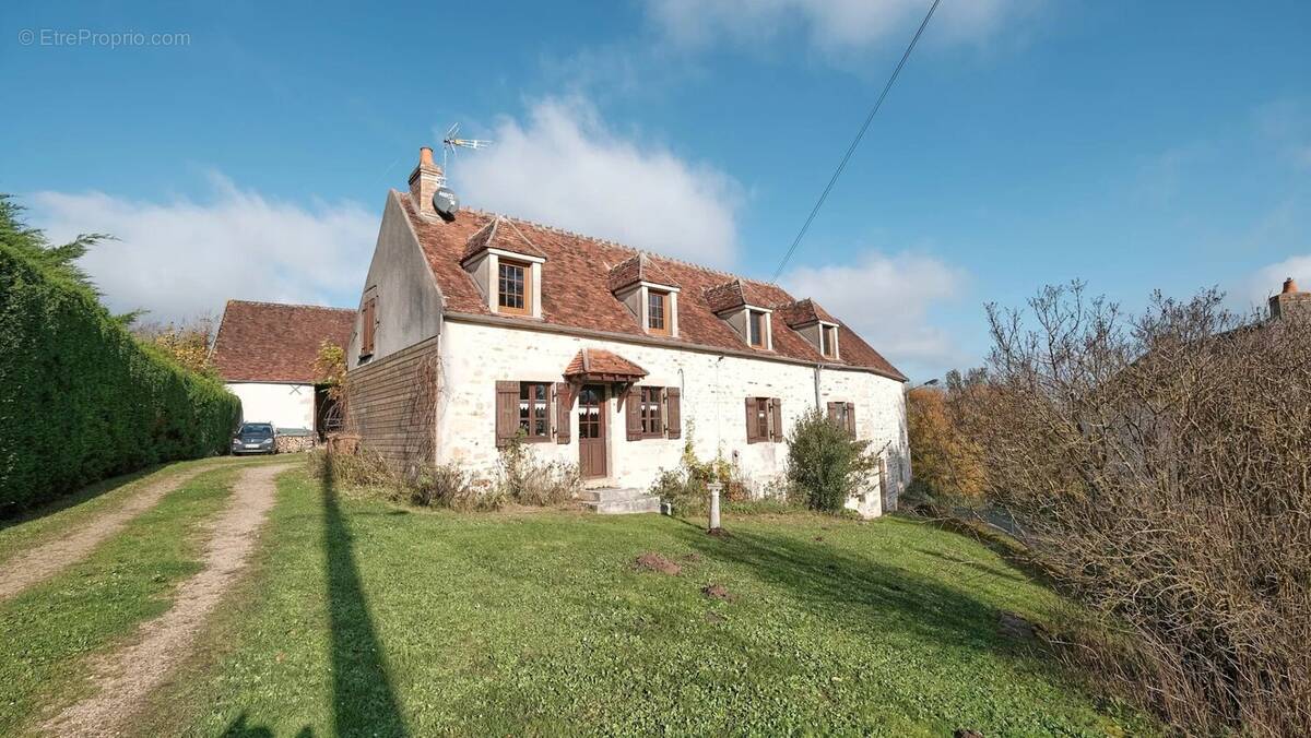 Maison à CHAMPALLEMENT