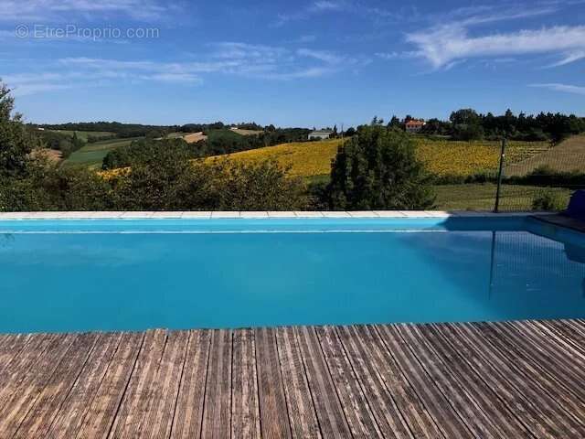 Maison à MONTPEZAT-DE-QUERCY