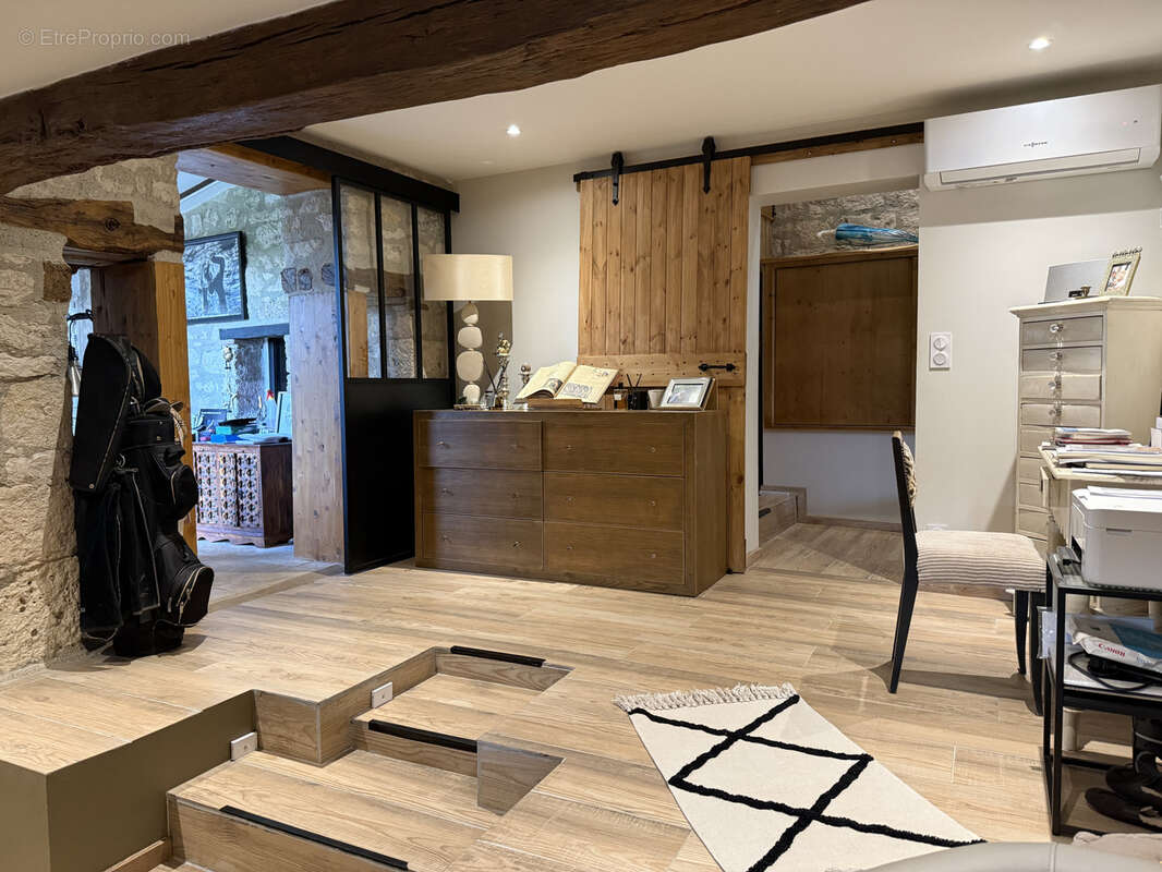 Maison à MONTAIGU-DE-QUERCY