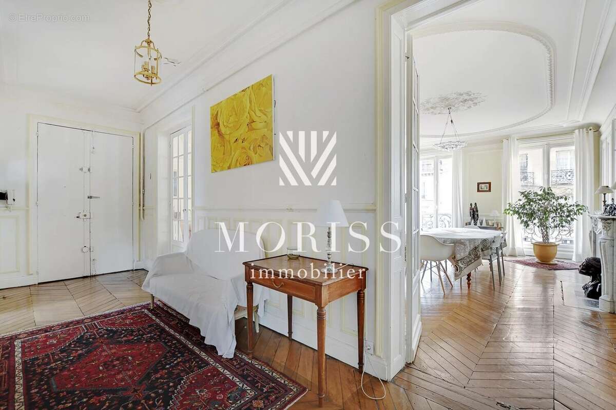 Appartement à PARIS-17E