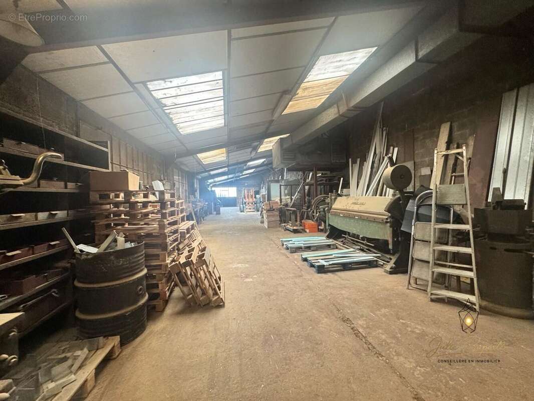 642 m² à Amilly  - photo 9