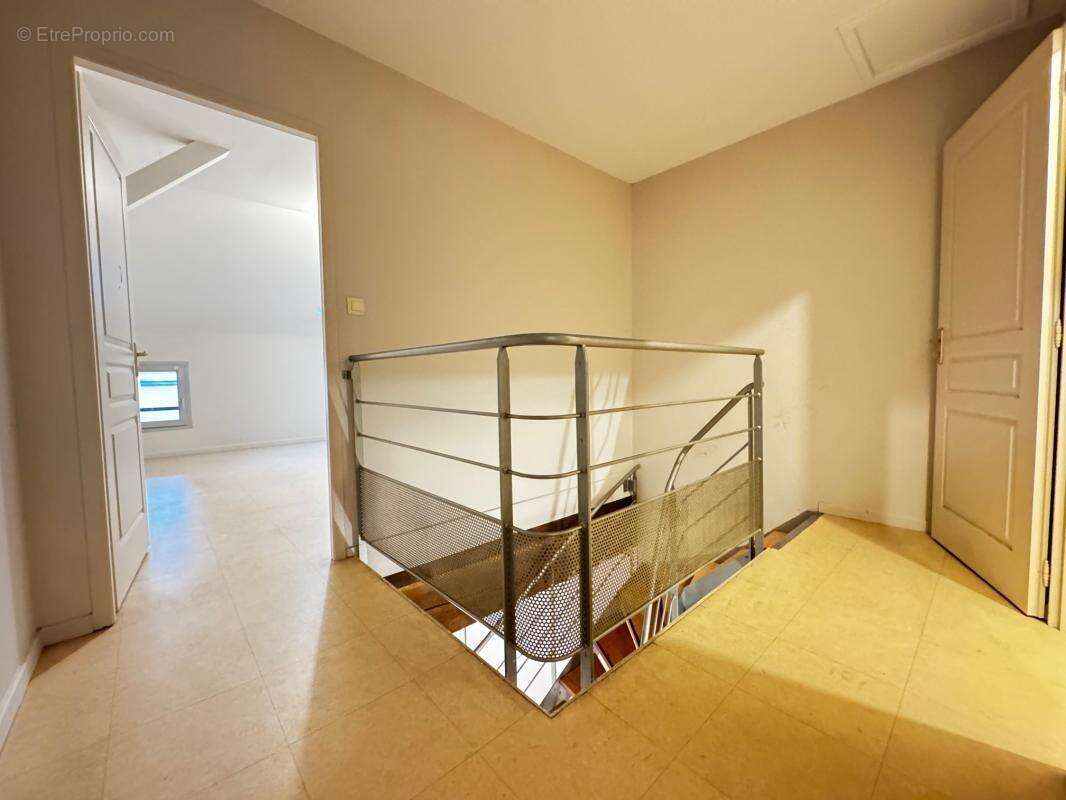 Appartement à PONT-DE-VAUX