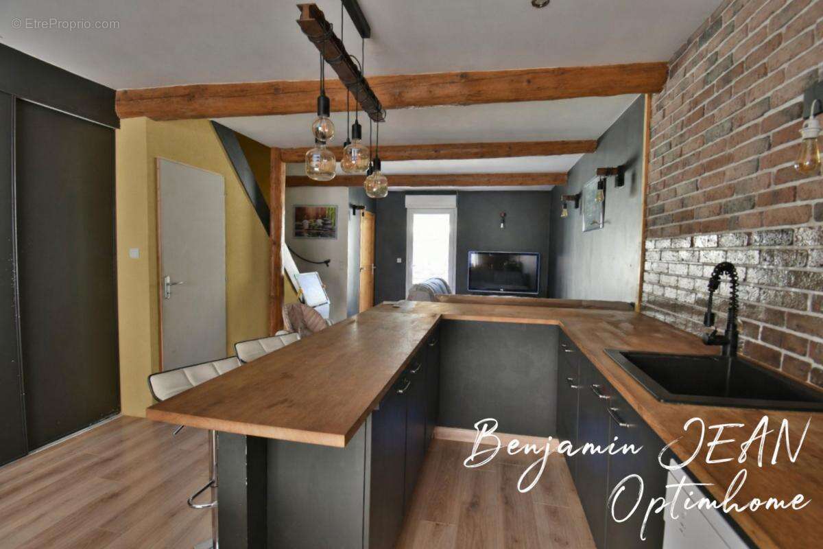 Maison de ville avec grand garage et cour – Béziers - photo 3