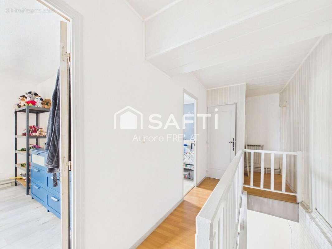 Maison 160 m² à Bournan  - photo 8