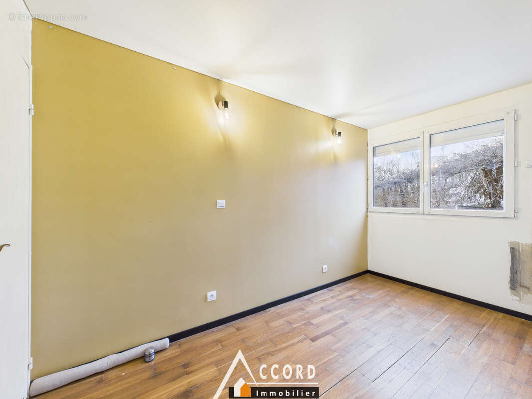 Appartement à SARTROUVILLE