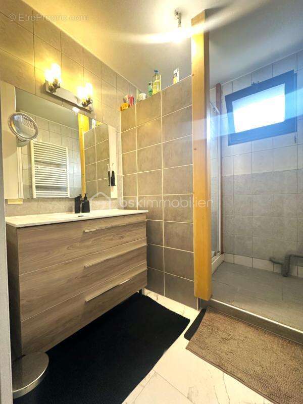 La bathie- appartement t3 75m2+ garage + cave - photo 5
