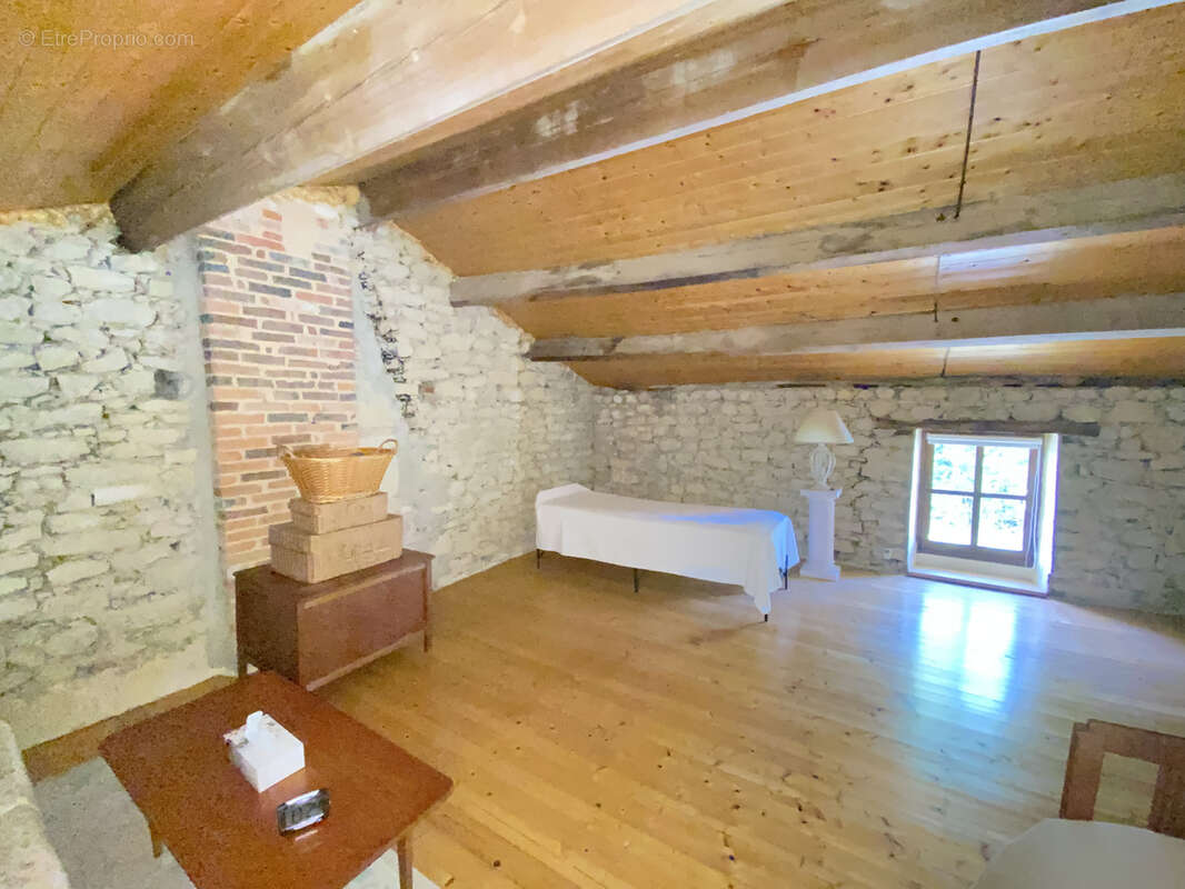 Maison à SAINTE-FLORENCE