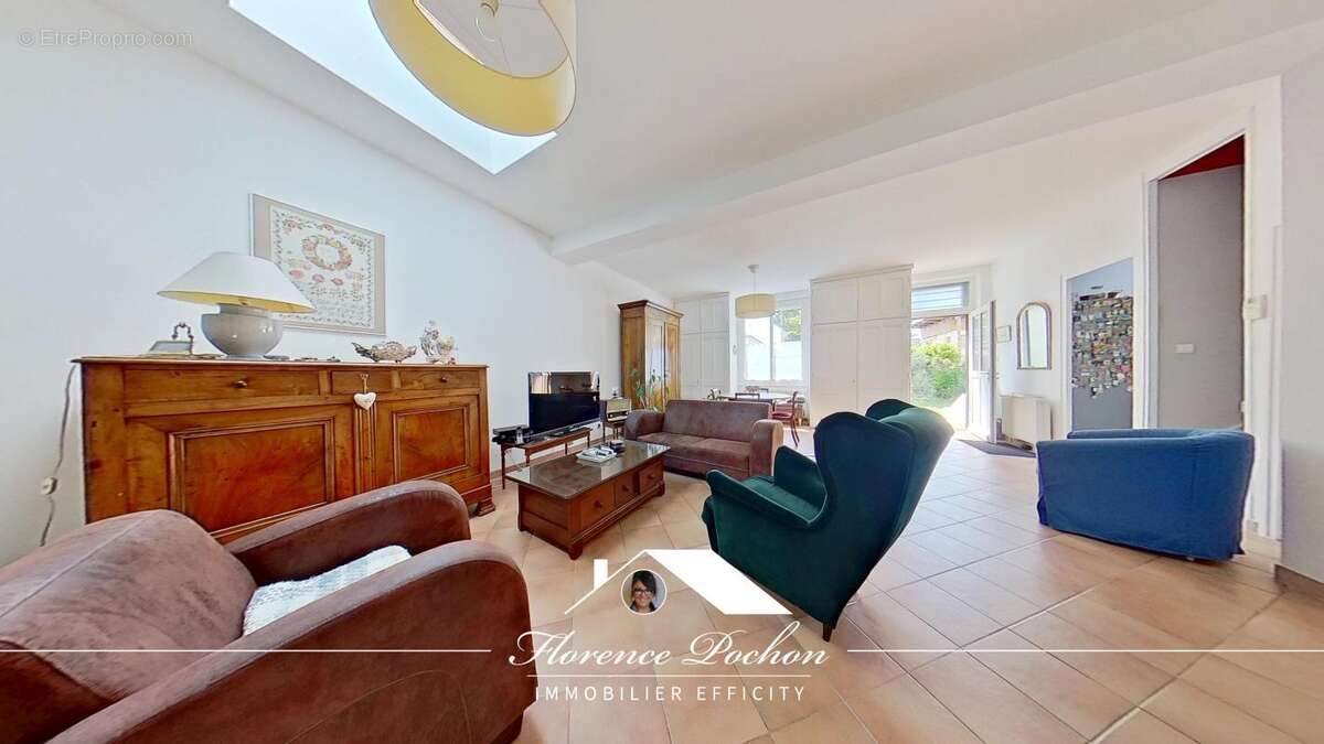 Maison à LYON-8E