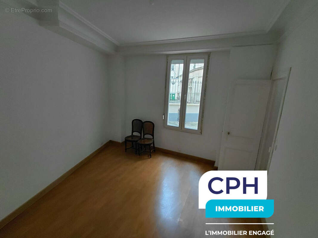 Appartement à PARIS-19E
