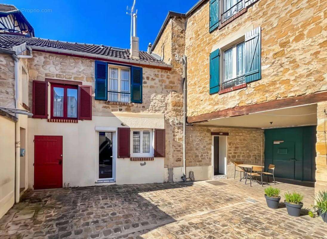 Appartement à VAUREAL
