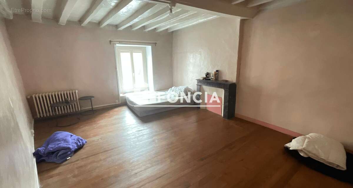 Maison à SILLE-LE-GUILLAUME