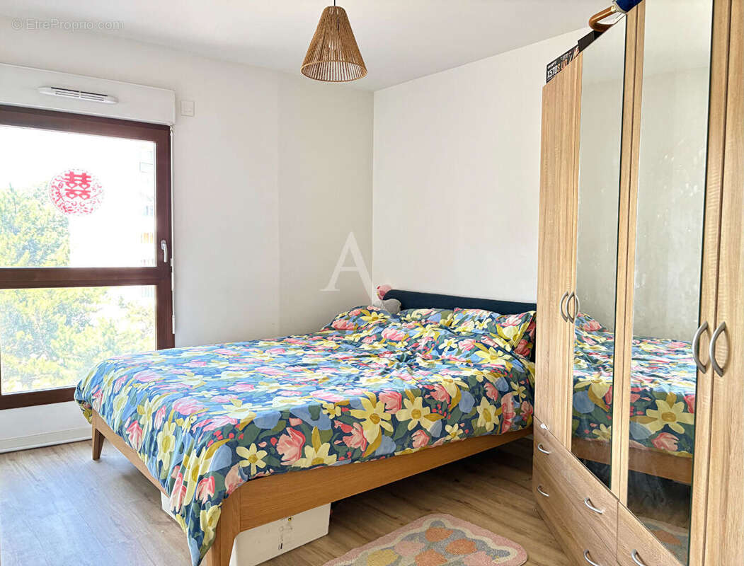 Appartement à IVRY-SUR-SEINE