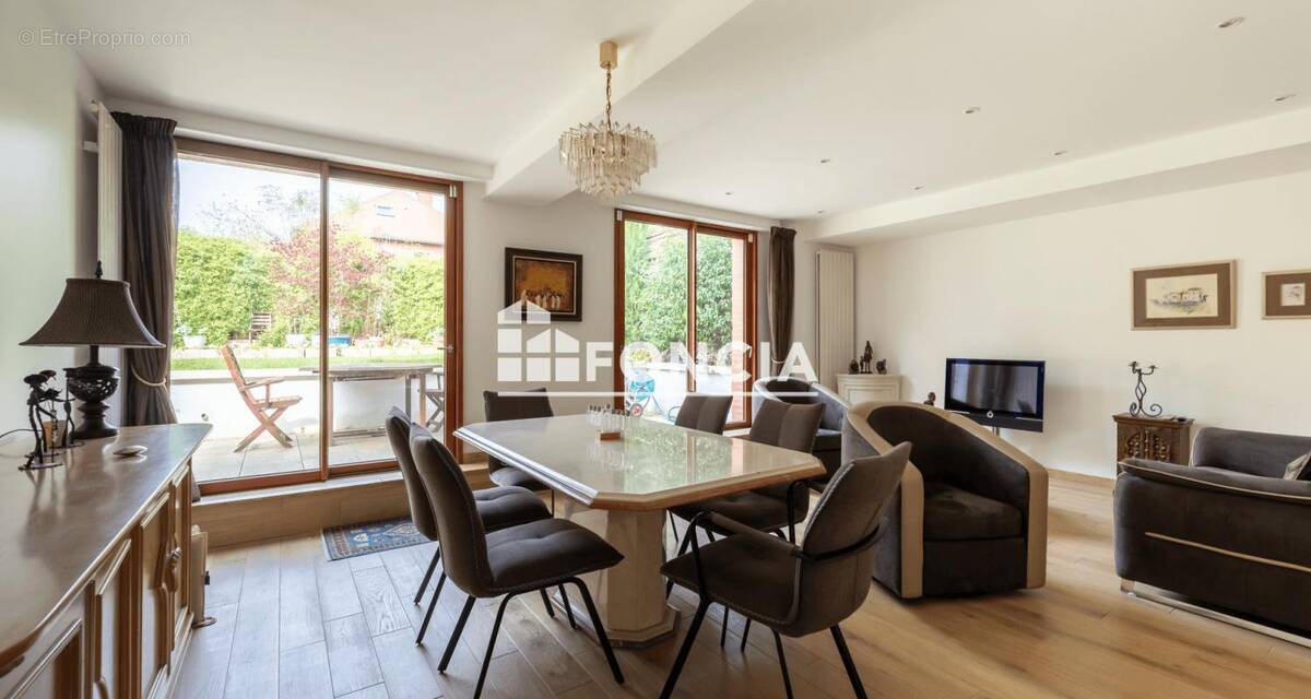 Appartement à RUEIL-MALMAISON