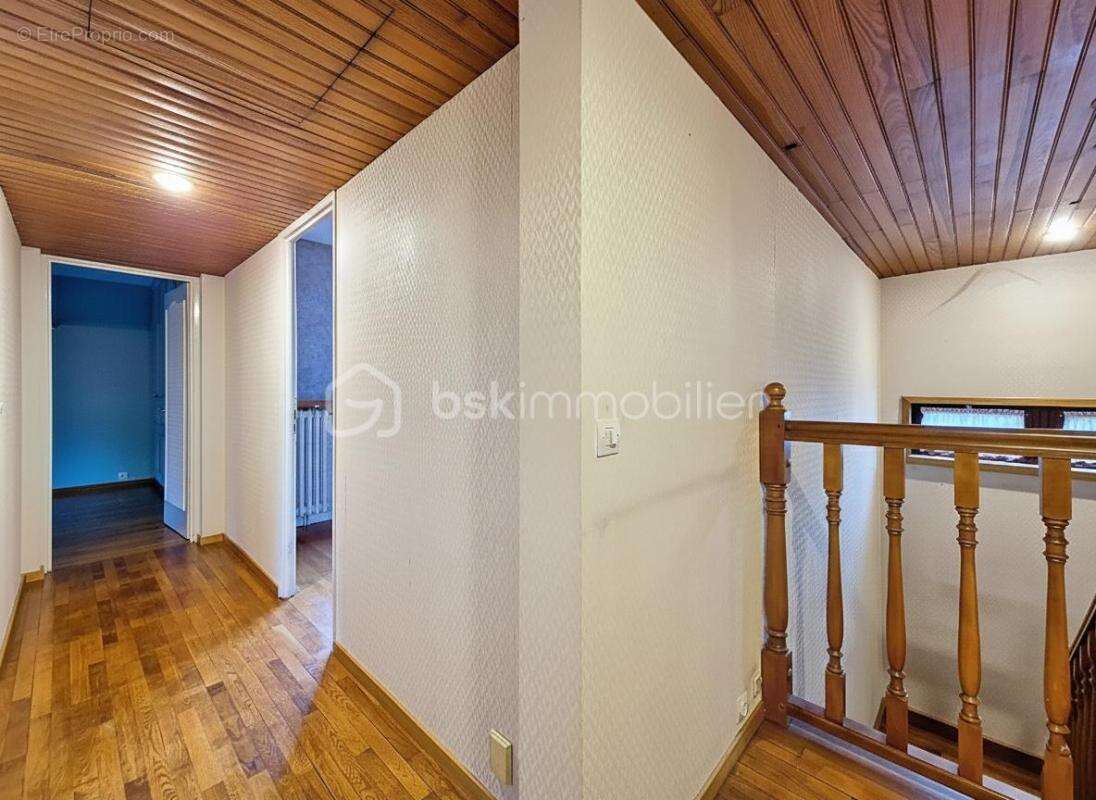 À vendre – Maison familiale avec sous-sol total à Gagny – Quartier pavillonnaire recherché - photo 8