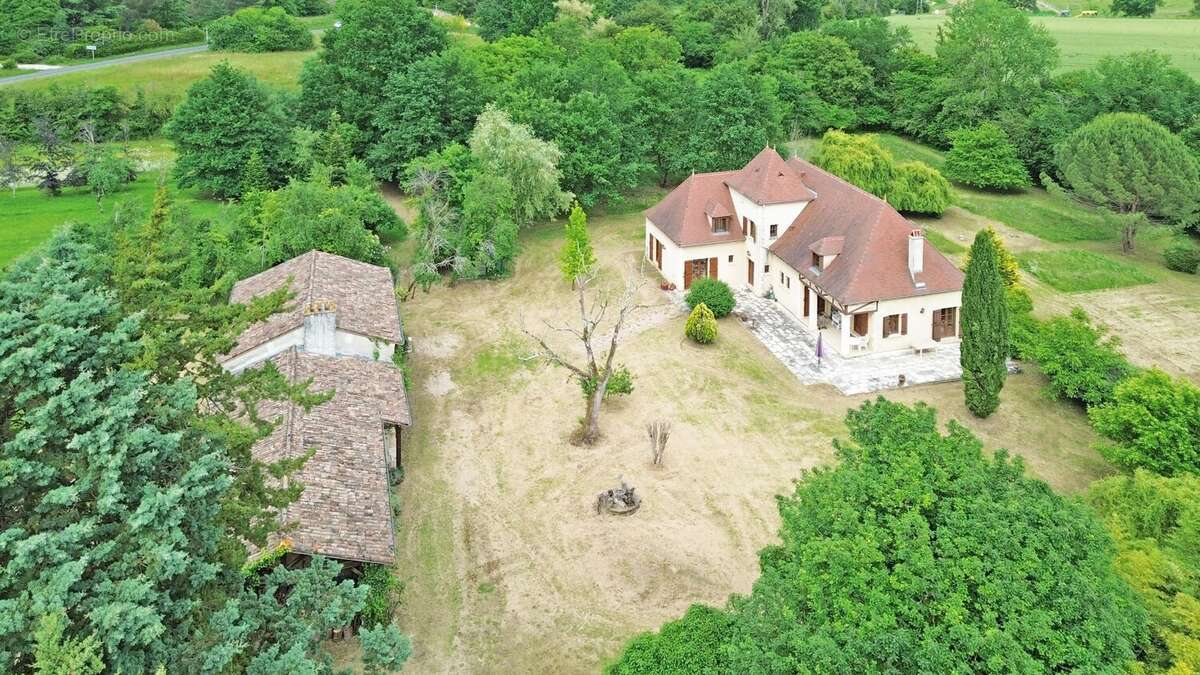 Maison à LAUZUN
