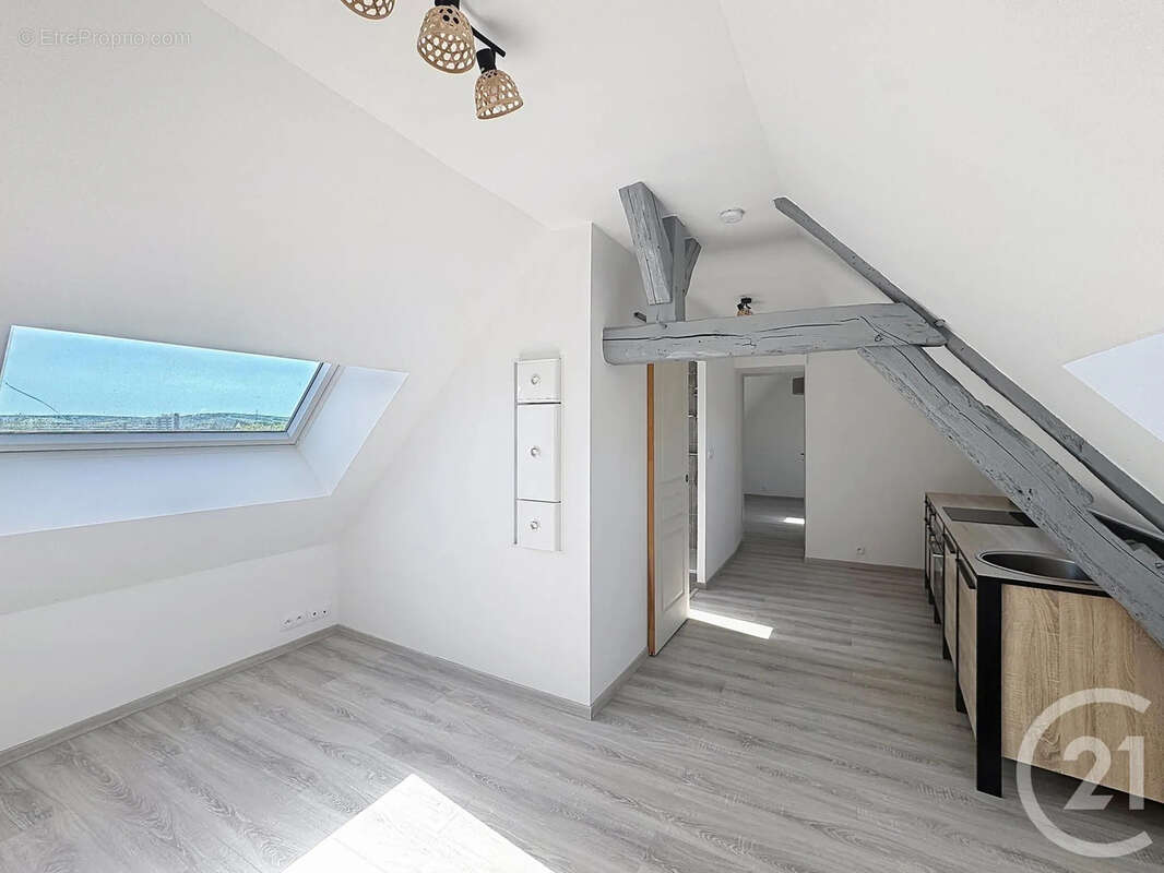 Appartement 28 m² à Sens  - photo 2