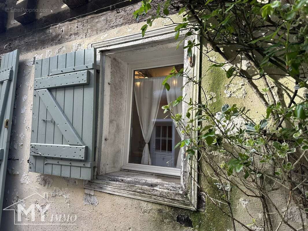 Maison à ISSIGEAC