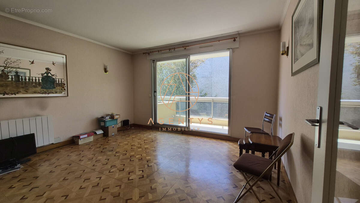 Appartement à LE PERREUX-SUR-MARNE