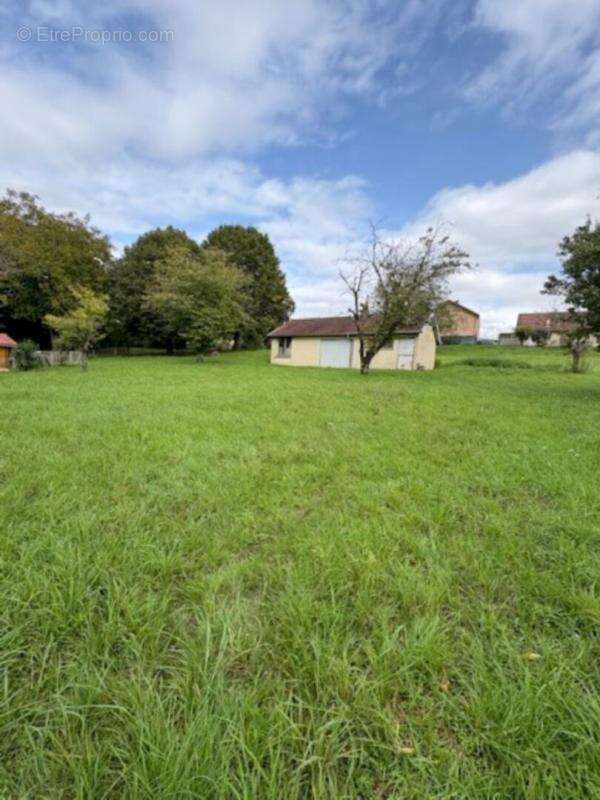 Maison à BEAUJEU-SAINT-VALLIER-PIERREJUX-ET-QUITTEUR