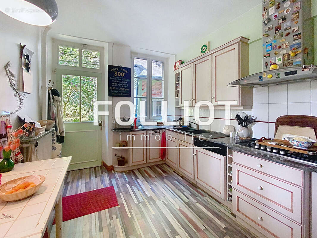 Maison à MENIL-HUBERT-SUR-ORNE