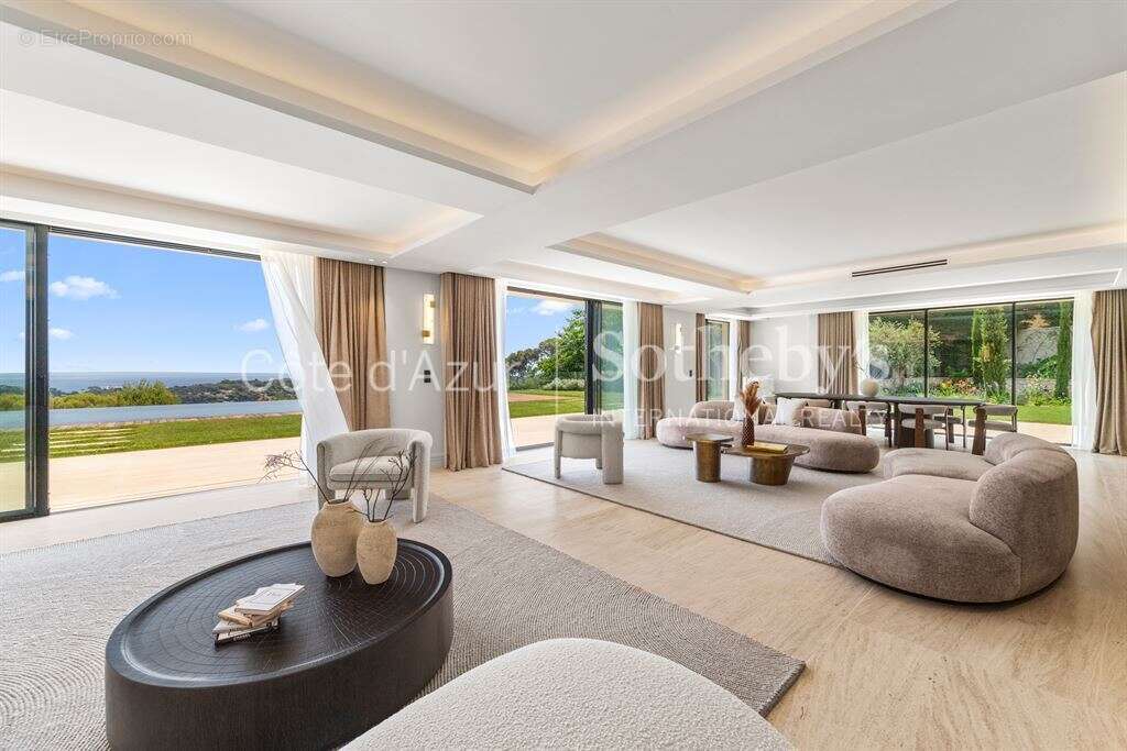 Villa contemporaine avec vue mer panoramique à Nice Mont Boron, face à Villefranche-sur-Mer - photo 8