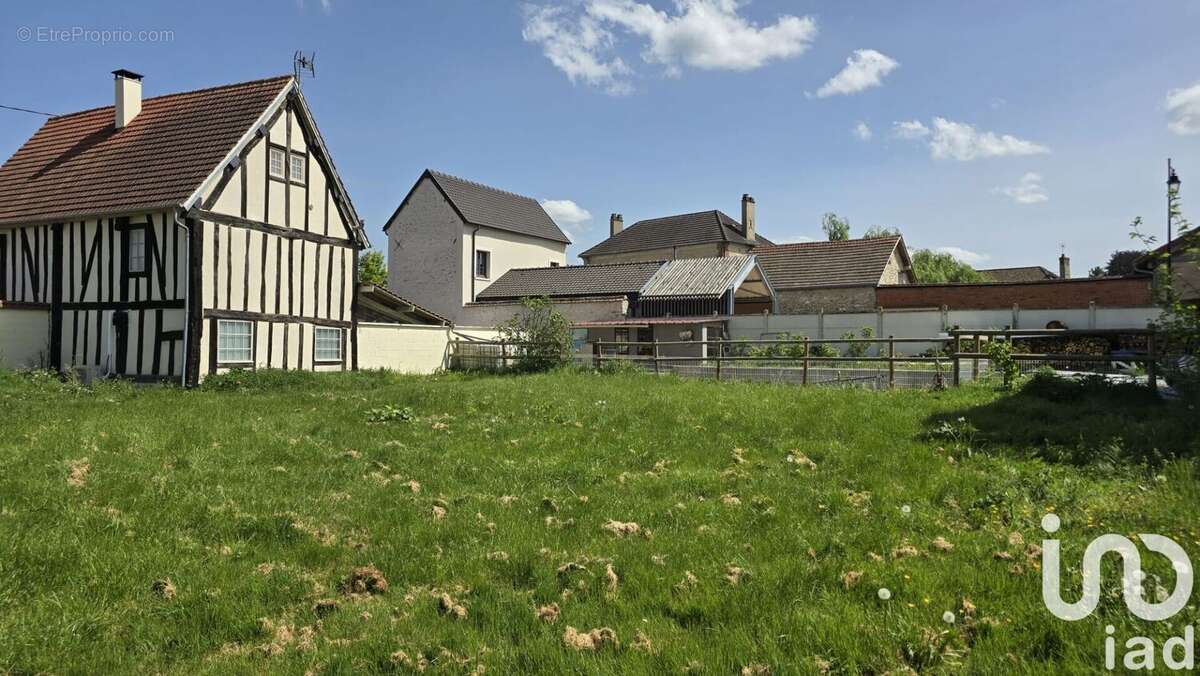 Terrain 721 m² à Saint-Pierre-D'autils  - photo 2