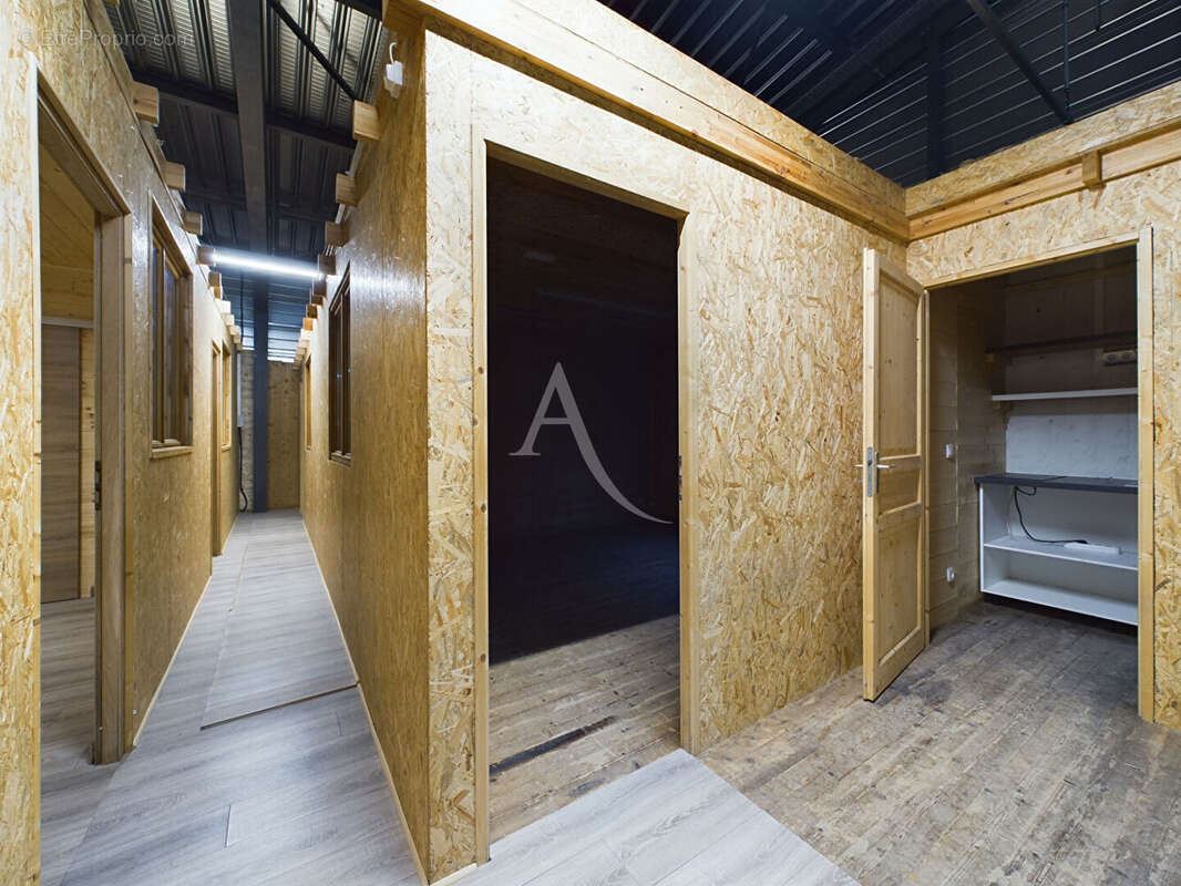 Commerce à LA BALME-DE-THUY