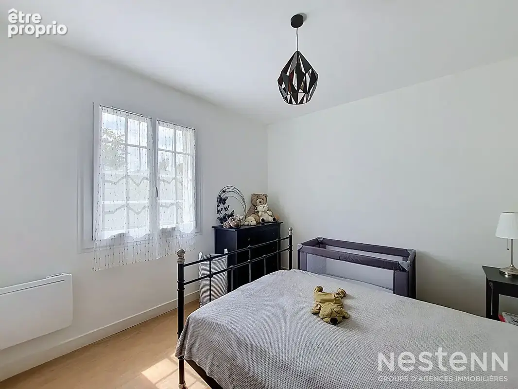 A Vendre Maison de plain-pied de 136 m² avec double garage sur terrain arboré d'environ 4 800 m² - photo 12