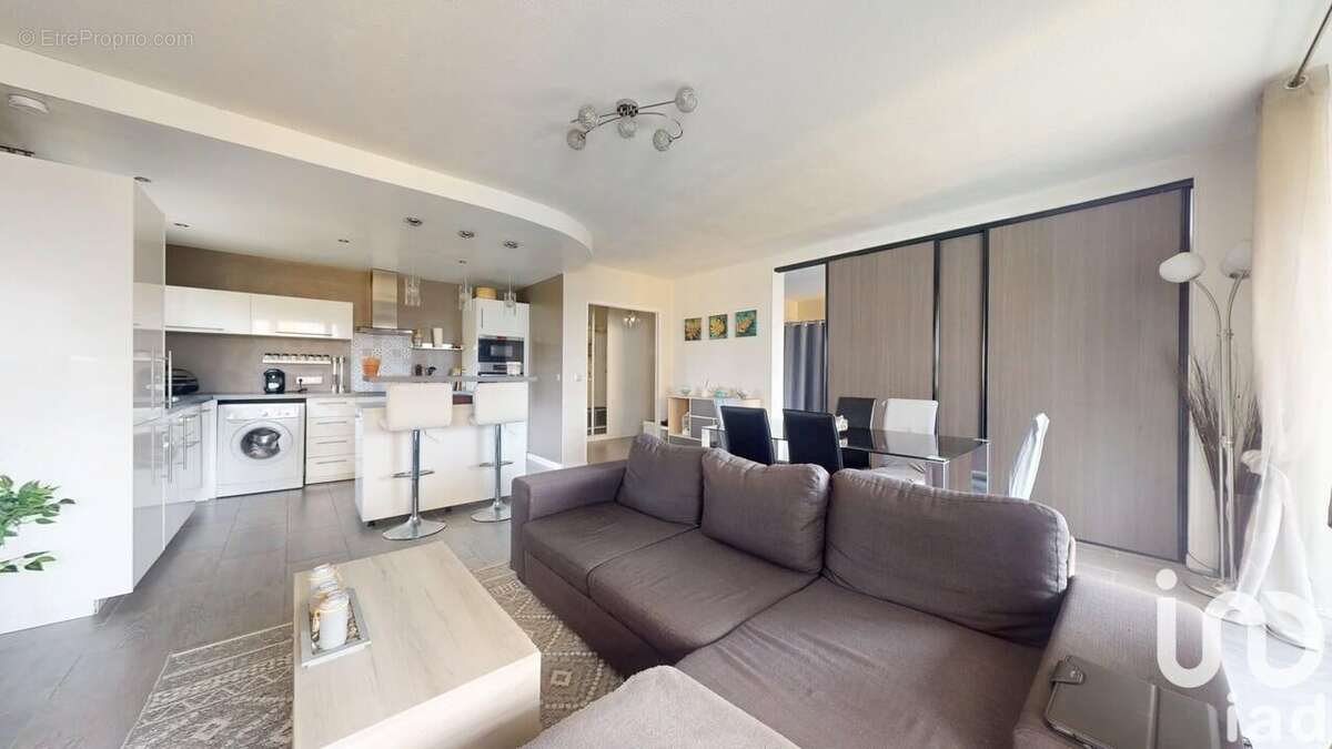 Photo 2 - Appartement à ELANCOURT