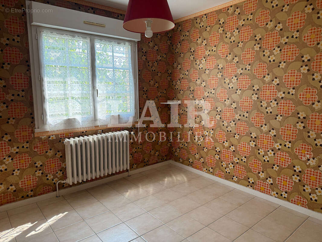 Maison 3 chambres avec sous-sol complet et jardin à Saint-Aubin-de-Locquenay  Réf:15515 - photo 6
