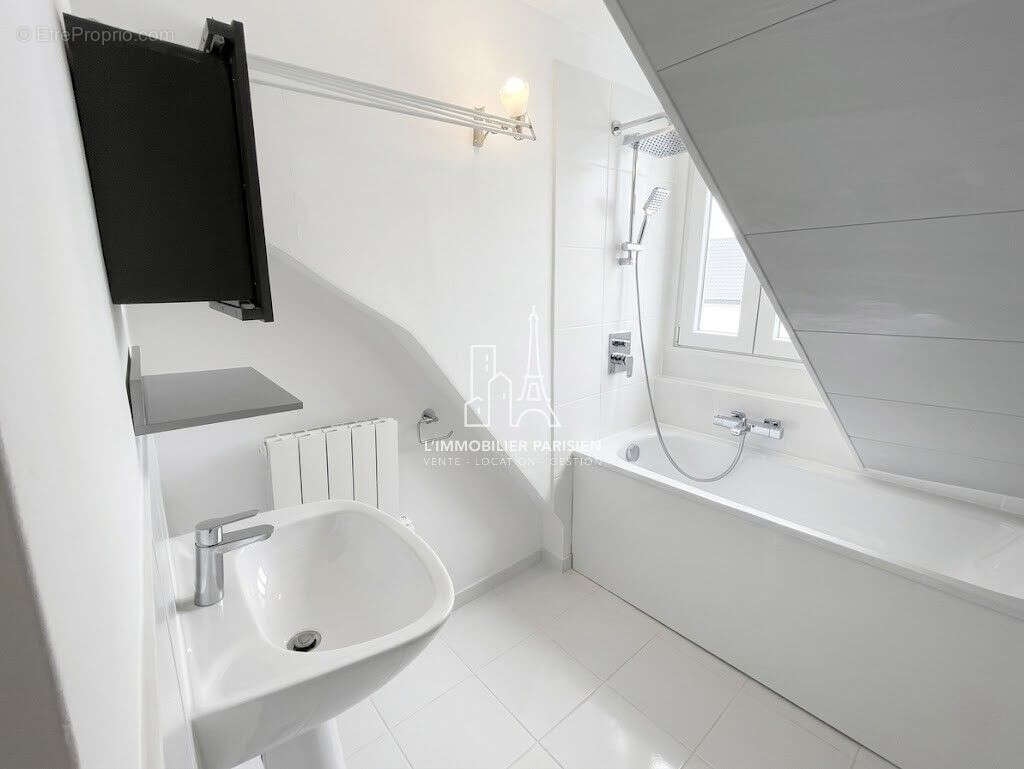 Appartement à PARIS-15E