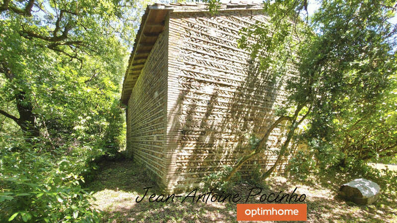 Maison à SAINTE-FOY-DE-PEYROLIERES