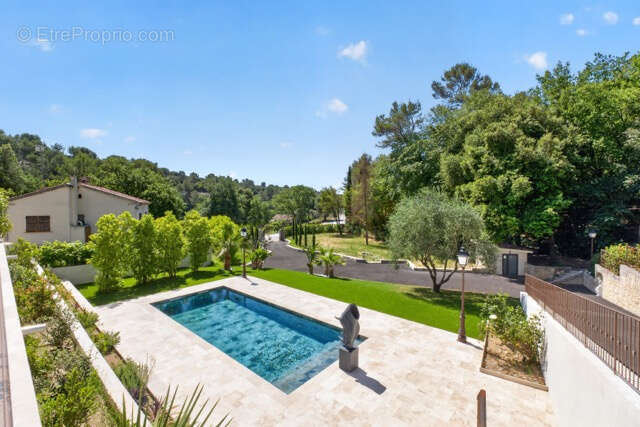 Maison à ROQUEFORT-LES-PINS