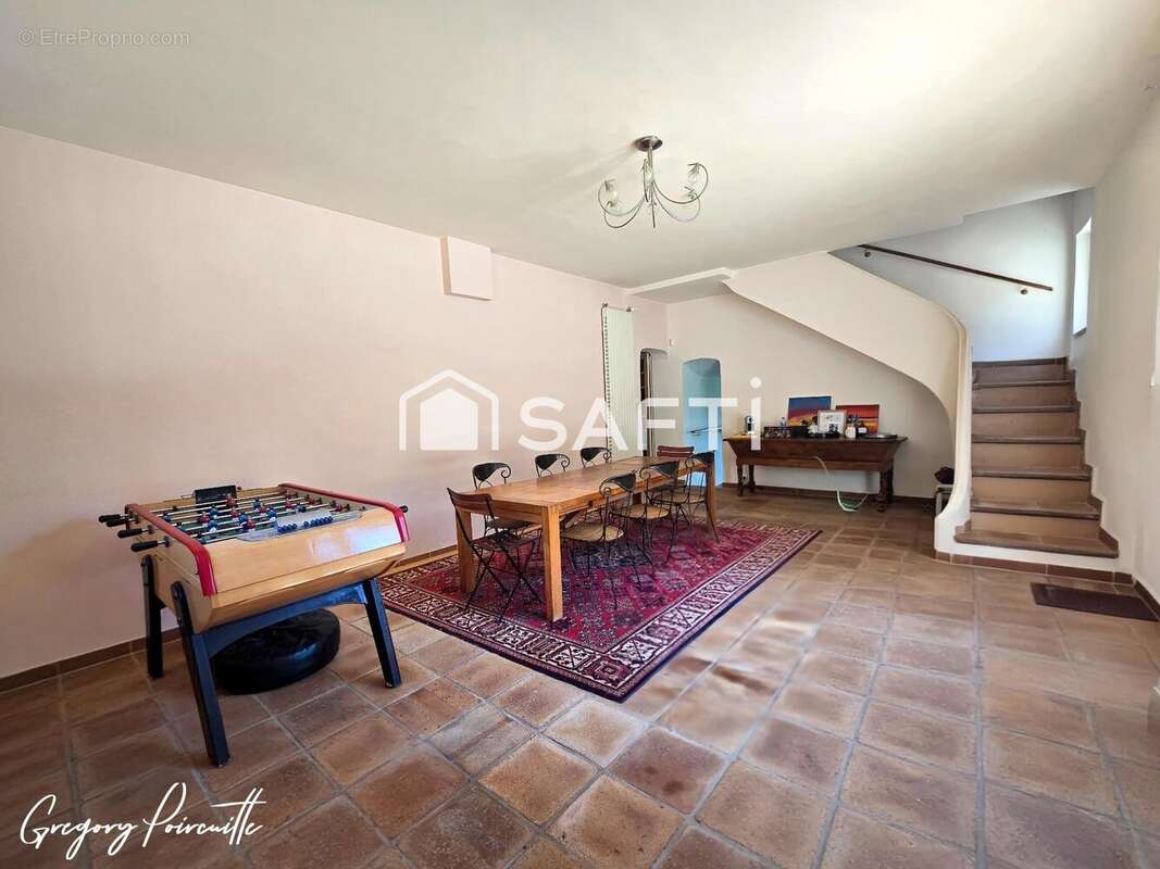Photo 8 - Maison à LE REVEST-LES-EAUX