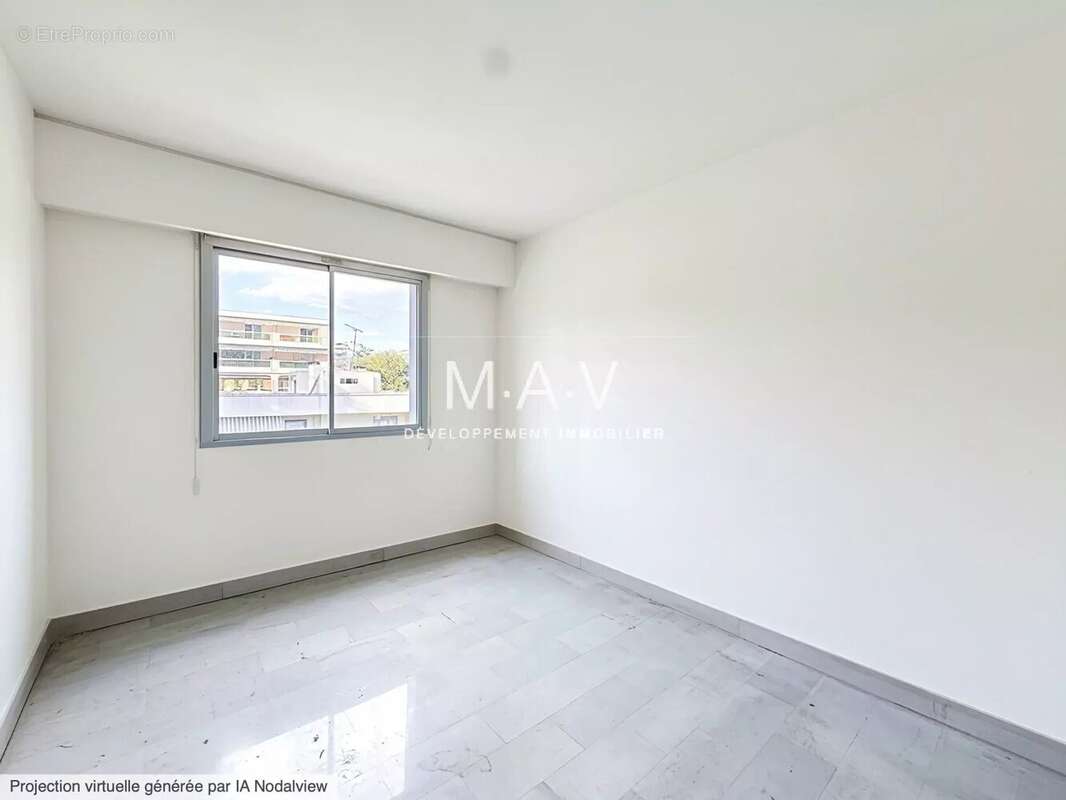 Appartement à SAINT-LAURENT-DU-VAR