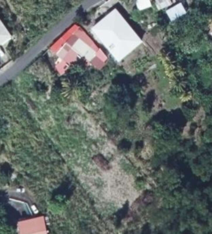 Terrain à VIEUX-HABITANTS