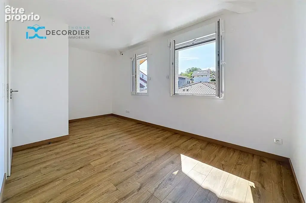 Superbe T5 Duplex récent avec terrasse, double garage et excellent DPE A/A !  - photo 16