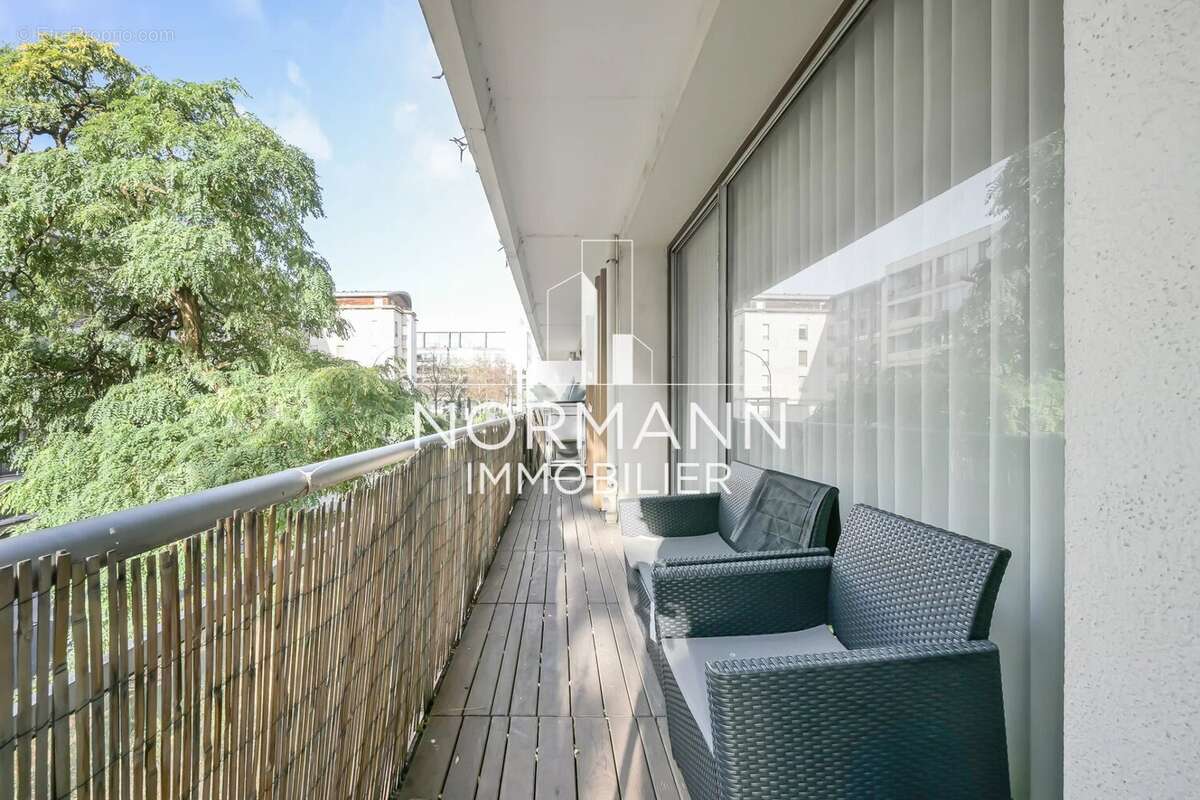 Appartement à LEVALLOIS-PERRET