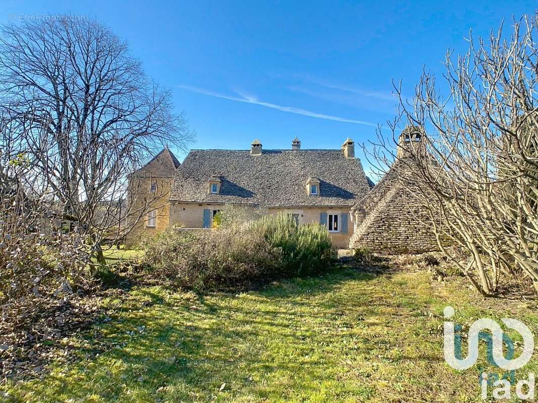 Photo 2 - Maison à ARCHIGNAC