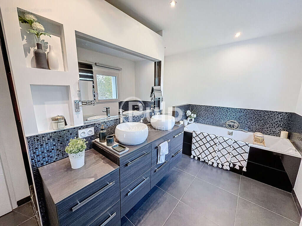 Maison à WATTIGNIES